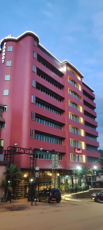 Yaahot Hotel Yaoundé Екстериор снимка
