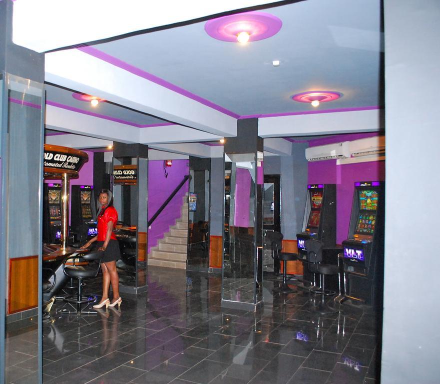 Yaahot Hotel Yaoundé Екстериор снимка